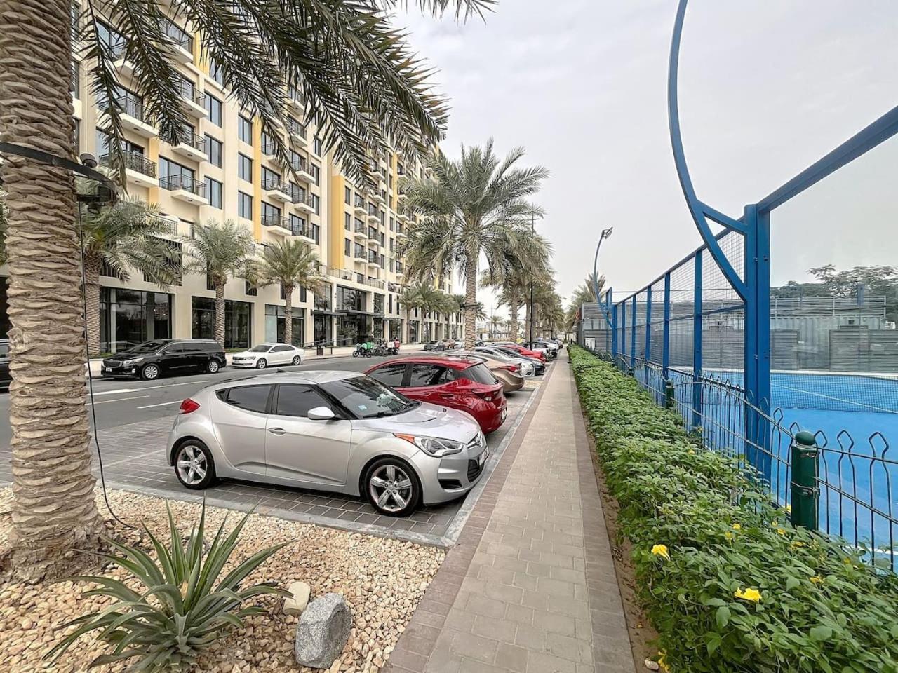 Apartment Tower - Peaceful One Bedroom In Townsquare